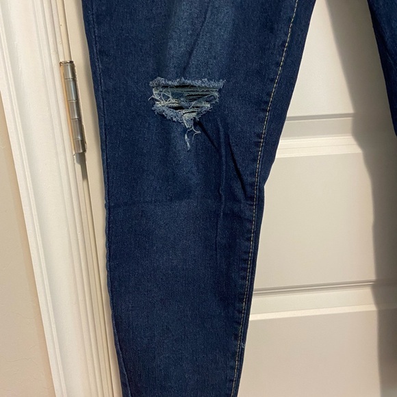 Ripped crop jeans - Picture 3 of 6